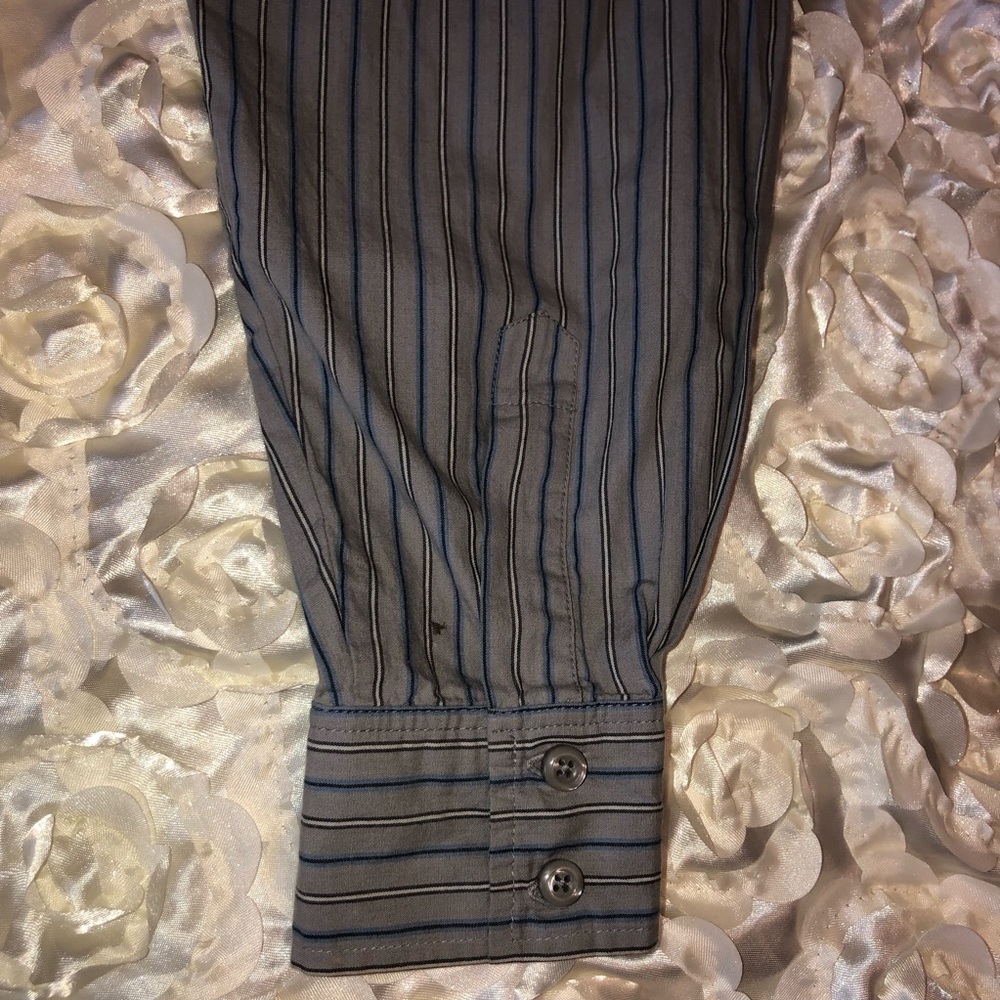 Career button down dress shirt - Picture 3 of 4